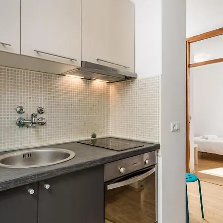 Rona Zrinka Apartment Porec